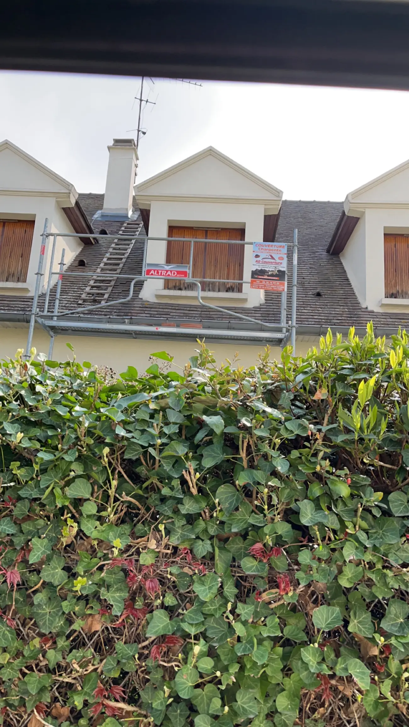 Toiture en ardoise sous echafaudage — Toiture ardoise