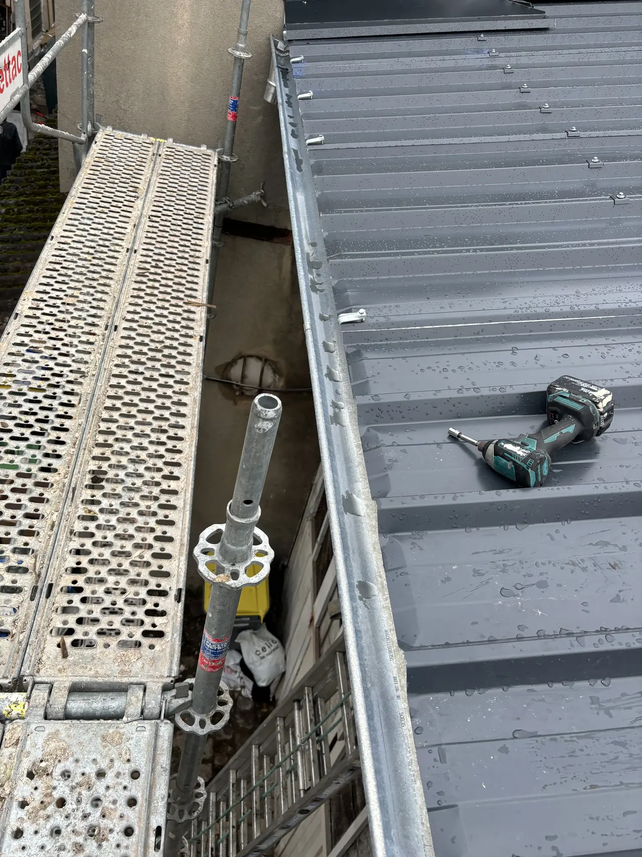 Échafaudage et outillage de chantier — Autres