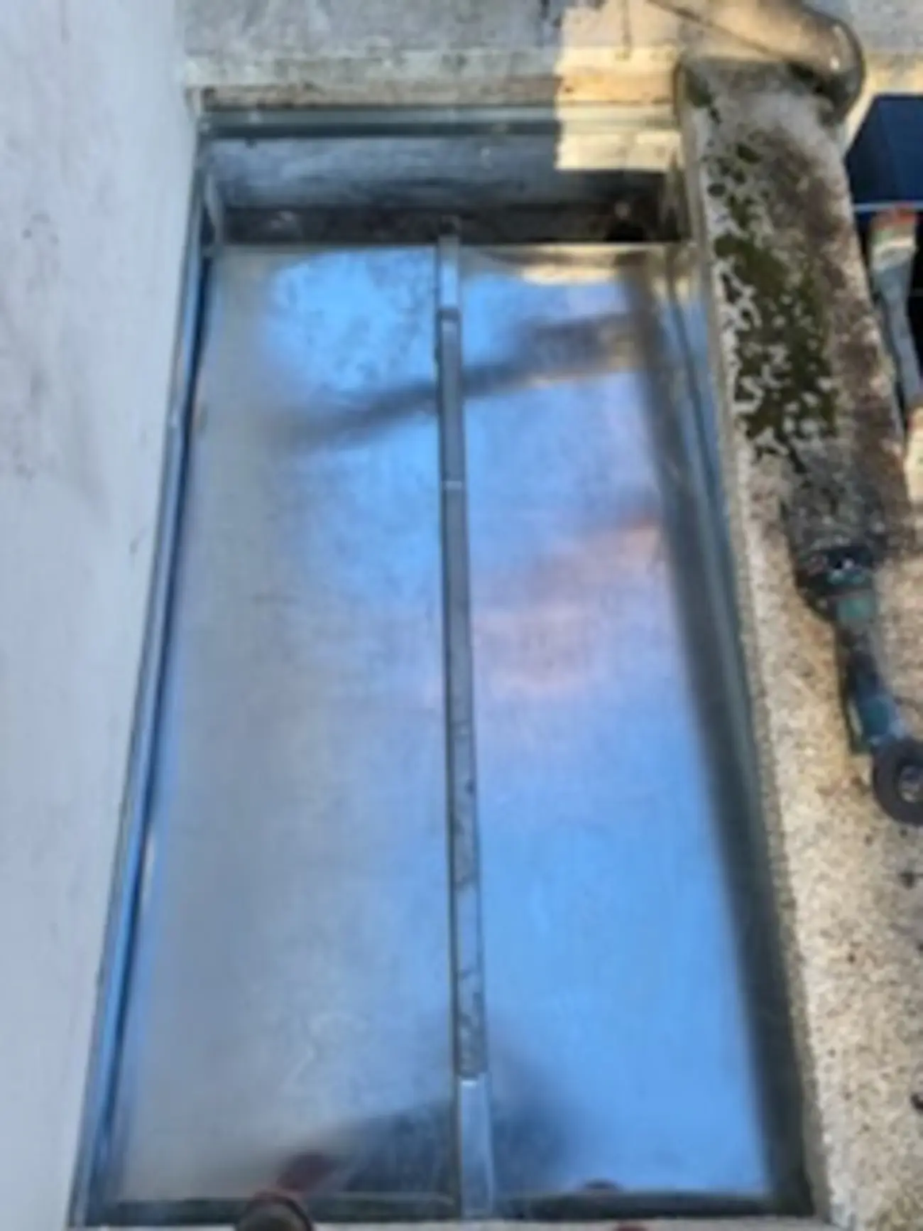 Habillage zinc en cours — Zinguerie