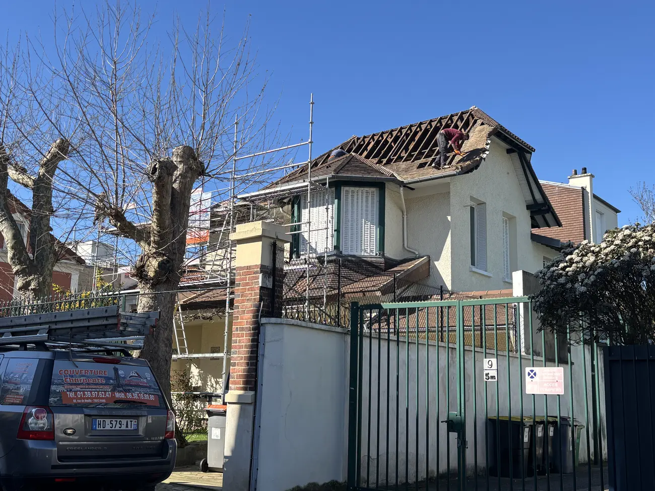 Dépose de toiture sur pavillon — Toiture tuile