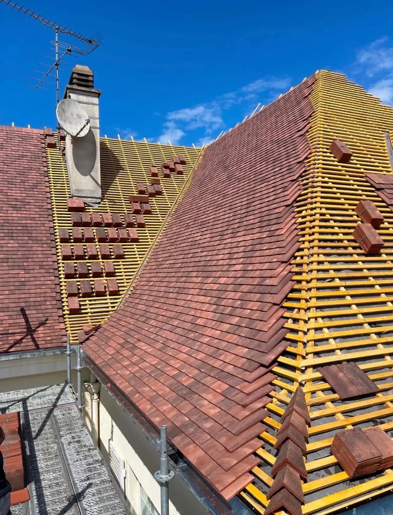 Pose de tuiles sur liteaux — Toiture tuile
